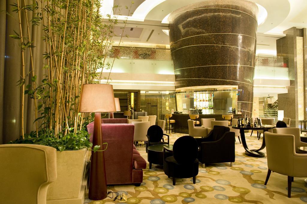 Howard Johnson Plaza Waigaoqiao 上海市 エクステリア 写真