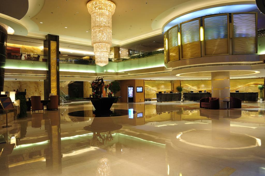 Howard Johnson Plaza Waigaoqiao 上海市 エクステリア 写真