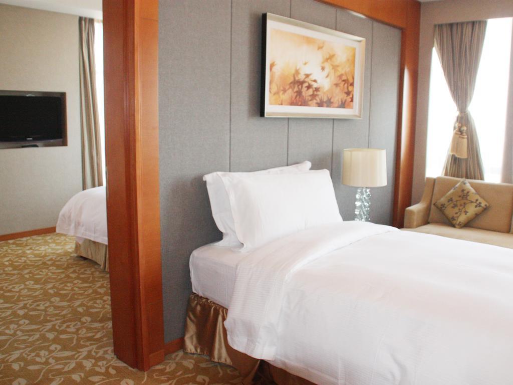Howard Johnson Plaza Waigaoqiao 上海市 部屋 写真